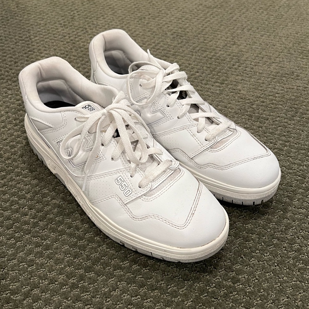 Used Men’s White New Balance 550 size 10.5